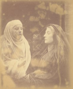 アルムズベリーの聖なる家の小さな初心者とグィネヴィア女王 作： Julia Margaret Cameron